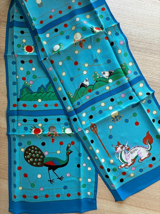 Getty Museum Accessories - Chinese Silk Scarf with Colorful Motif featuring Art from the Getty